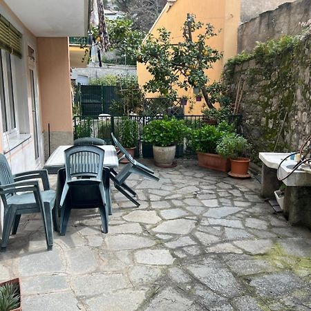 Appartamento Vicino Al Mare Монелья Экстерьер фото