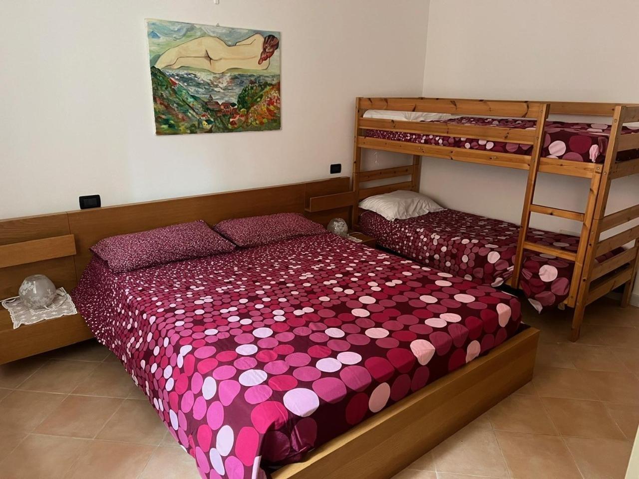 Appartamento Vicino Al Mare Монелья Экстерьер фото